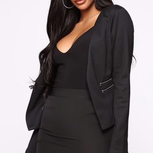 NWT fashion nova black blazer